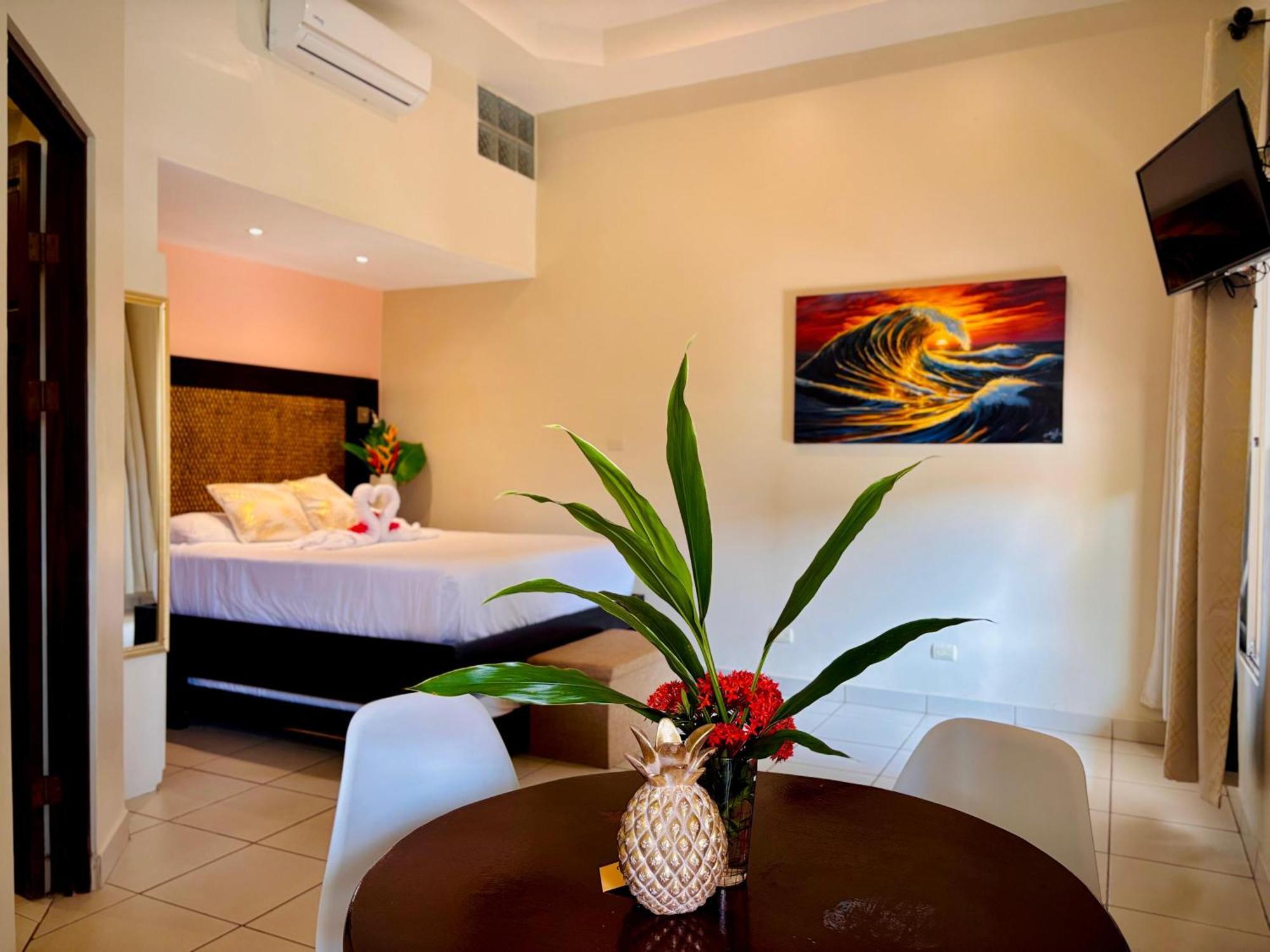 Las Brisas Resort And Villas Jaco Phòng bức ảnh